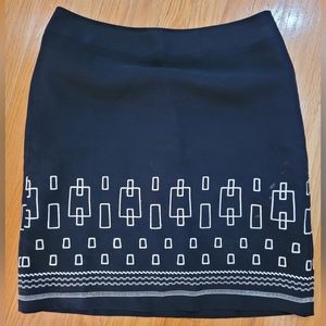 Ann Taylor LOFT petites black embroidered A-line pencil skirt size 12P